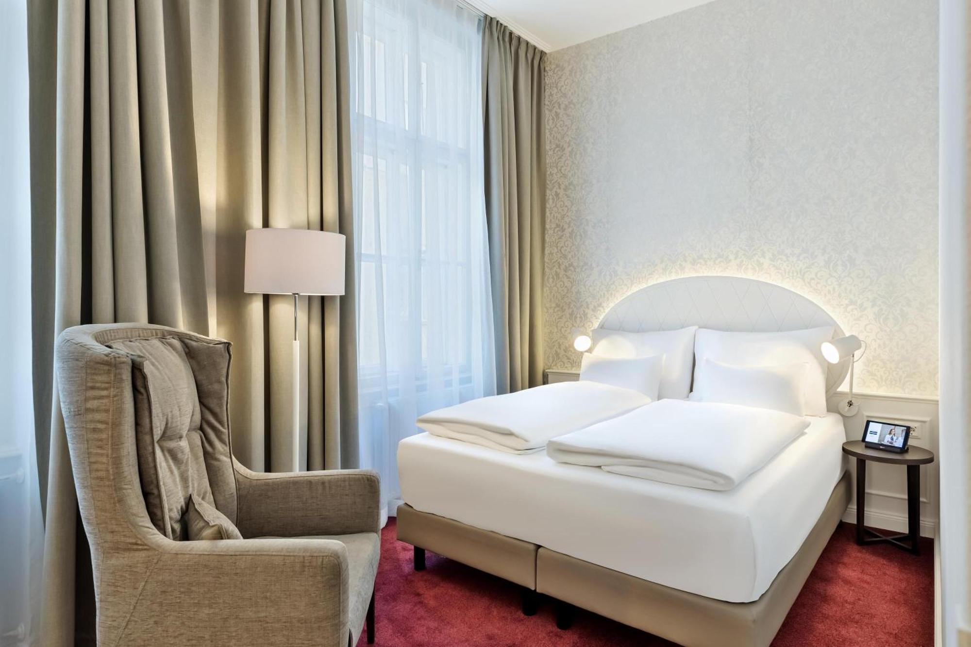 Hotel Rathauspark Wien, A Member Of Radisson Individuals Viena Exterior foto